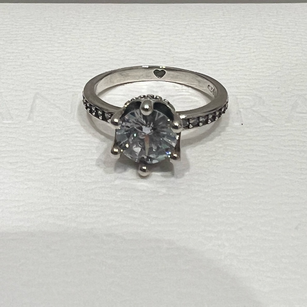 Diamond ring - Picture 4 of 8